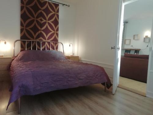 1 queen bed, 1 sofa bed