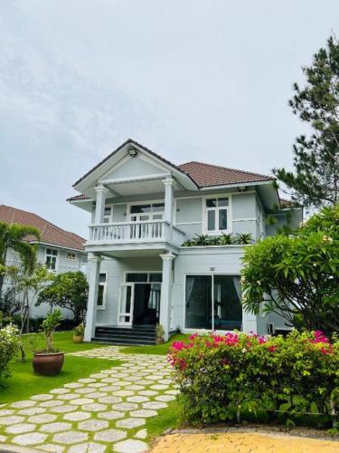 Partial Ocean View Villa in Sea Links City Mũi Né