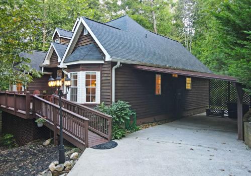 Deer Path Lodge - hot tub, spacious, game room, resort amenities