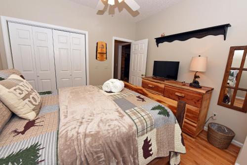 Deer Path Lodge - hot tub, spacious, game room, resort amenities