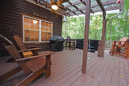 Deer Path Lodge - hot tub, spacious, game room, resort amenities