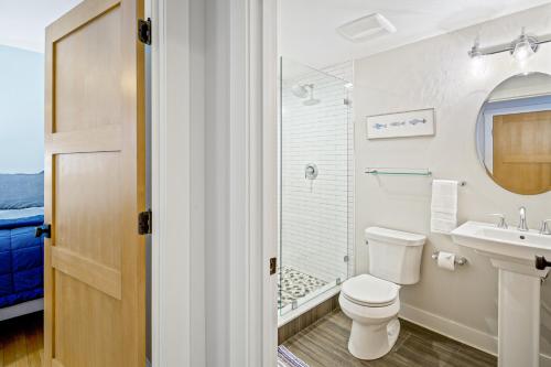 Harborwalk Lower and Upper Harborwalk Lower and Upper