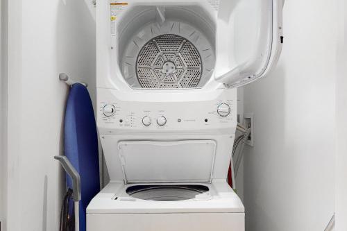 Harborwalk Lower and Upper Harborwalk Lower and Upper