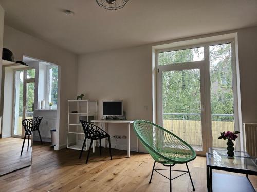 Casa Frida - Business Apartment near Airport BER, kitchen, bathroom, balcony, car park, Berlin (photo 10)