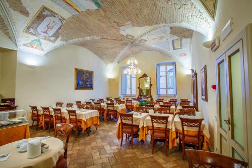Hotel Fortuna - main image