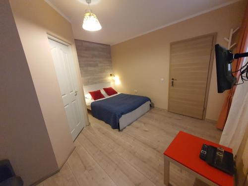 1 double bed