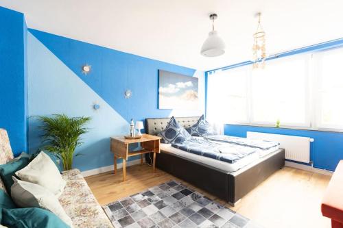 - Sea Apartment Duisburg Center & Parking spaces & Kingsize Bett - Central Station Hbf -