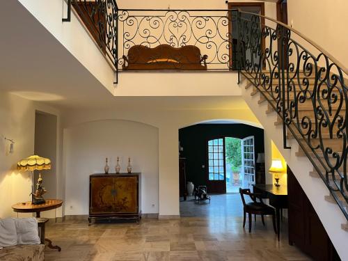 Lobby, Villa Grand Cedre in Eoures