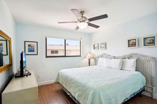 Gulfside Villas 3 NEW!! Amazing Townhome on the Beach! - image 2