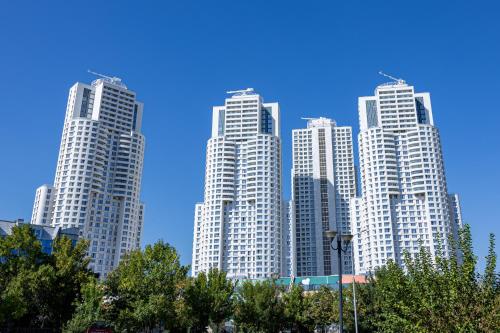 16th Floor Sky View Condo With Pool And Fitness, Skopje