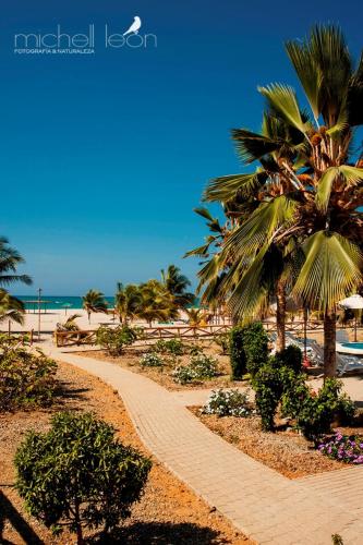 Létesítmények, Amotape Home near Capitán FAP Pedro Canga Rodríguez repülőtér