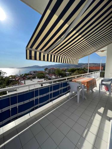 Stylish 3 room apartment with amazing sea views