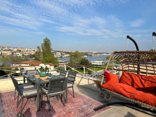 Waterfront Tiny House Bosphorus Istanbul with Exceptional Terrace