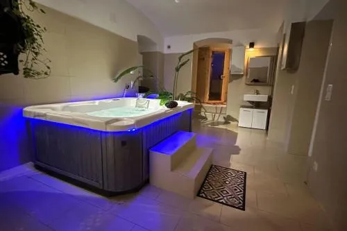 African Paradise with Jacuzzi & Sauna in Wien, Österreich