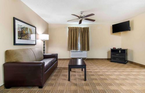 Extended Stay America Select Suites - St Louis - Earth City