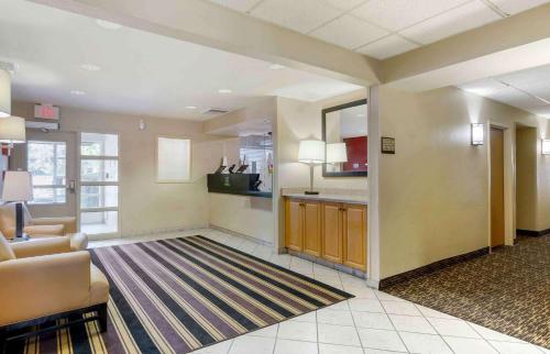 Extended Stay America Suites - Pleasanton - Chabot Dr