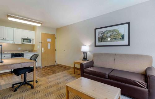 Extended Stay America Suites - Pleasanton - Chabot Dr. in Pleasanton (CA)