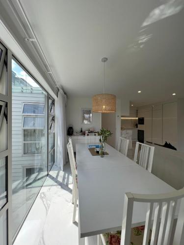 Okahu Bay Villas in โอราไก