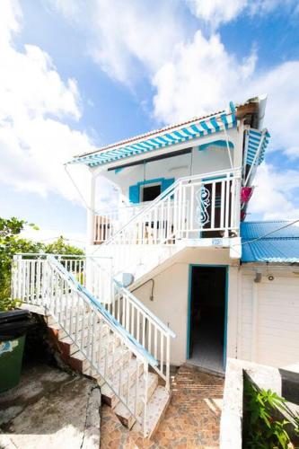 Studio Soleil Couchant in ปวงต์ นัวร์
