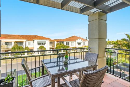 Apartment with Balcony image 6