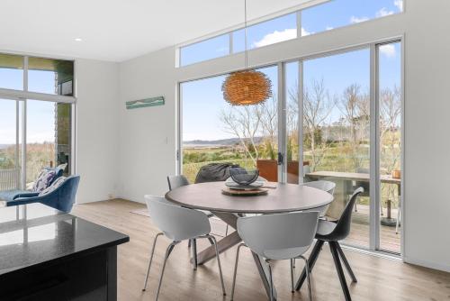 Viesnīcas āriene, The Chocolate Box - Waipu Cove Holiday Home in Waipu