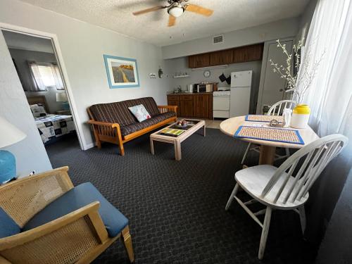 Surfside Suites in 可可海灘