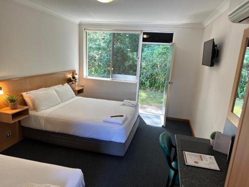 Bull and Bush Hotel
