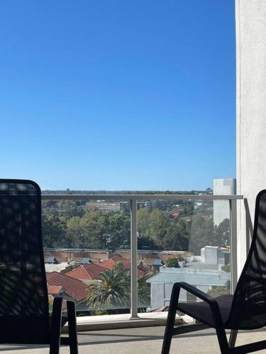 Homebush EventHub Contemporary 2B2B Apt near Angelo's on the Bay