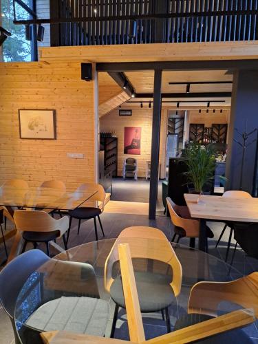 餐廳, Saint Constantine Mountain Retreat in 佩什泰拉