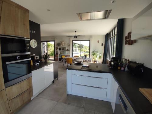 Le havre du grand cèdre (Le havre du grand cedre) in ลุยน์