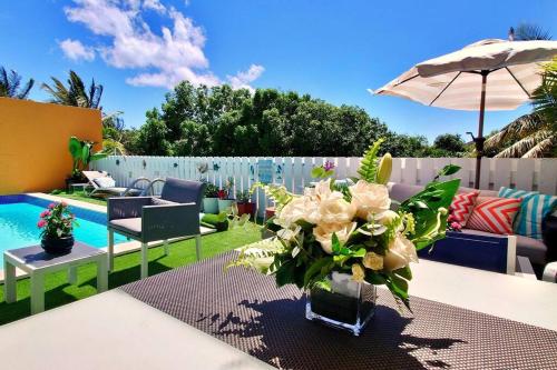 Piscina, Brand New Luxury Private Pool Villa Amber - 5 mins walk to #Sapphire Beach in Red Hook