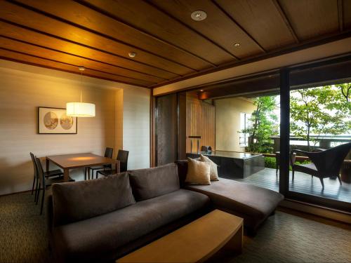 Family Room with Tatami Area and Open-Air Bath - Non-Smoking