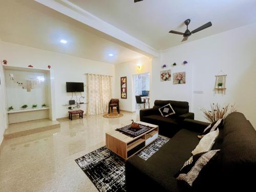 B&B Mangalore - Artist's Bohemian villa in artsy neighborhood. - Bed and Breakfast Mangalore