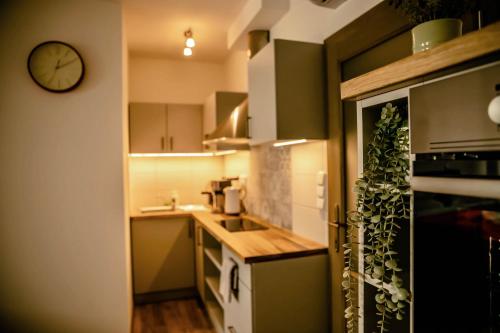 ห้องครัว, Podkrovní studio na Velkém náměstí s Wi-Fi zdarma (Podkrovni studio na Velkem namesti s Wi-Fi zdarma) in ฮราเด็ค คราลอเว