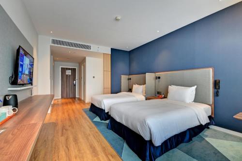 room detail thumbnail 1