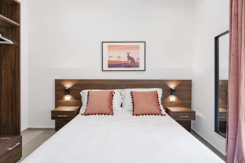 Pangea Luxury Rooms Room Type - Standard King Room