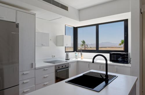 Villa with Sea View image 9