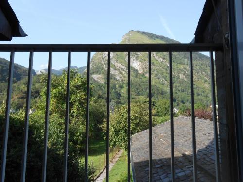 location MIRANDE 2 chambres 4 couchages 9 quartier Pon in Laruns