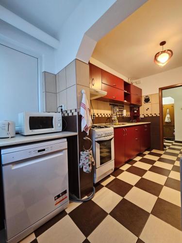 Authorised 2br Apt Near Citycenter - 1 Parking Lot - Bukarest