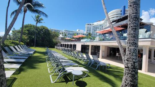2 Bedroom 2 Bath Beachfront Condo on Miami Beach Millionaire Row detail