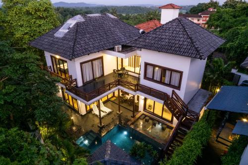 Elivaas Indah Luxe 4BHK Villa with Pvt Pool, Moira