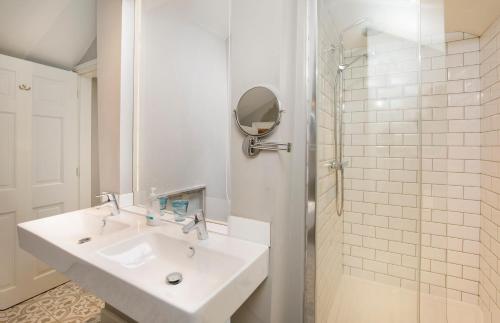 Fishergate Luxury Town House- Close To City Centre - image 4
