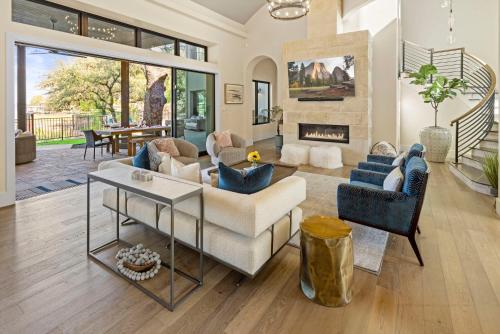 Luxury Lakeside Villa with Lake LBJ Access, Electric Boat Lift, & Countless Amenities in Horseshoe Bay, USA