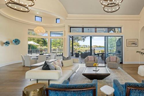 Luxury Lakeside Villa with Lake LBJ Access, Electric Boat Lift, & Countless Amenities in Horseshoe Bay, USA