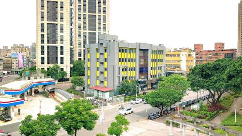 Hub Hotel- Banqiao near The Lin Family Mansion and Garden