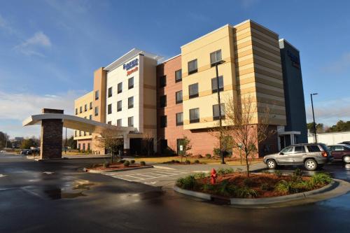 Fairfield Inn & Suites by Marriott Dunn I-95