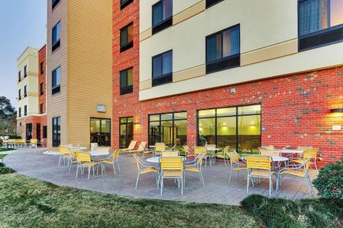 บริการและสิ่งอำนวยความสะดวก, Fairfield by Marriott Inn & Suites Dunn I-95 in ดันน์ (NC)