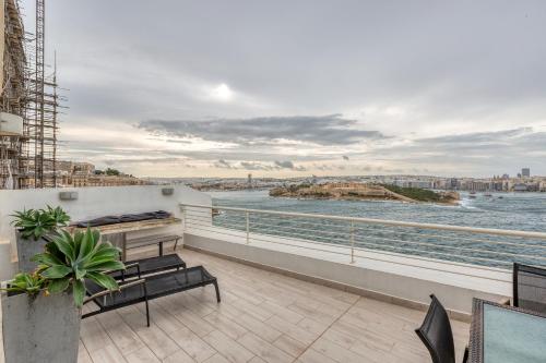 49/3 Seafront Duplex Penthouse in Valletta, La Valette (photo 9)