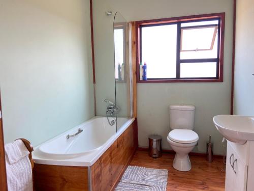 Ducha, Porcupine Cabin in Palapye