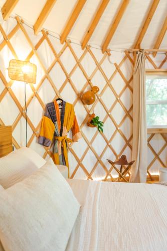 Camposanto Glamping - The Macaw Yurt in Austin, USA